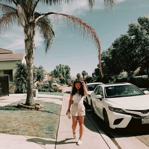 Meet your Posher, Vivian